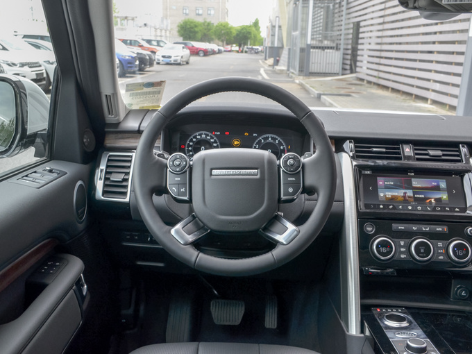 路虎  3.0 V6 方向盘