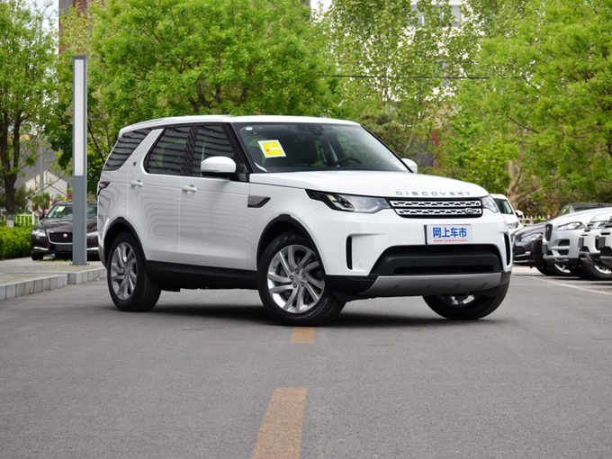 路虎  3.0 V6 右前正45度