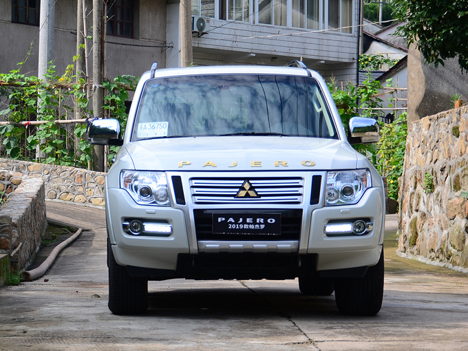 三菱(进口)  3.0L