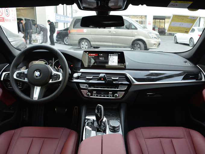 华晨宝马 530Li xDrive 大中控全景