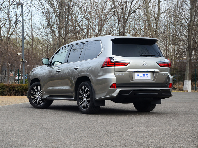 雷克萨斯  570 左后正45度