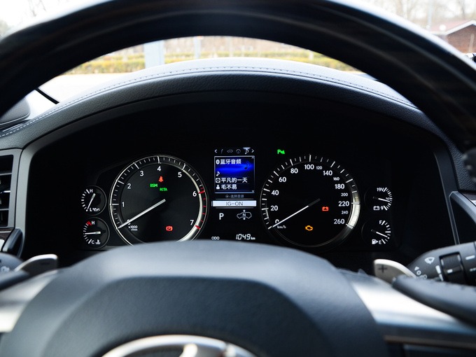 雷克萨斯  570 仪表盘