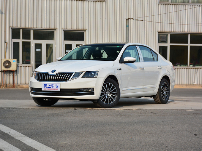 斯柯达  TSI230 左前正45度