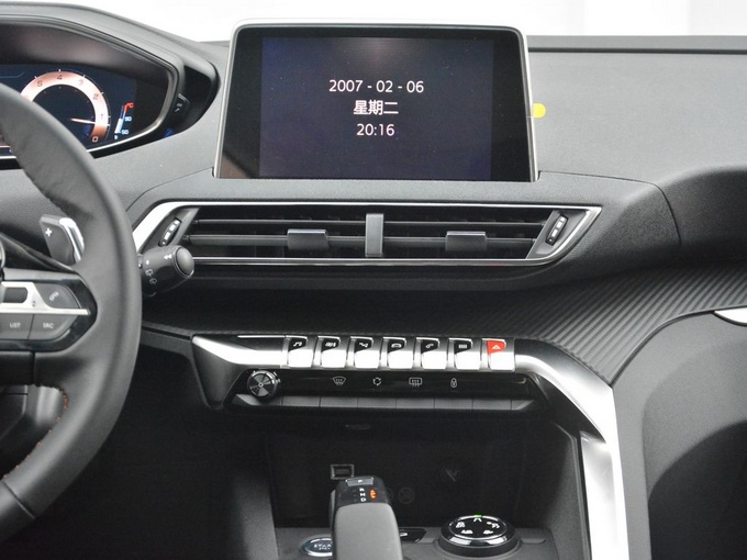 东风标致  350THP 中控台