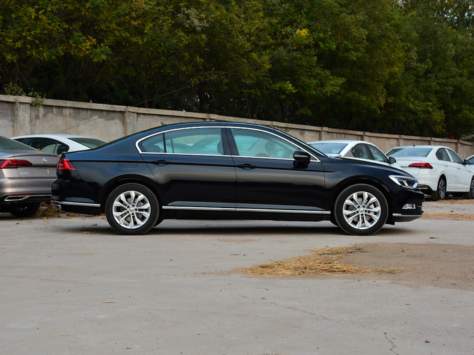一汽-大众  380TSI DSG 正右侧