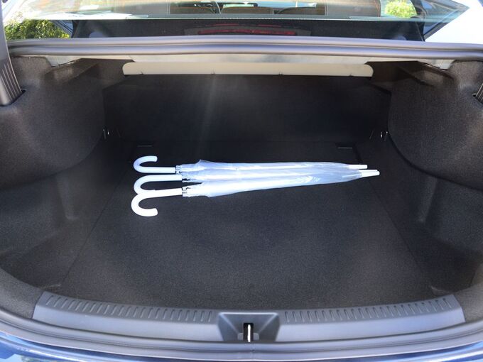 北京奔驰 A 200 L 后备箱