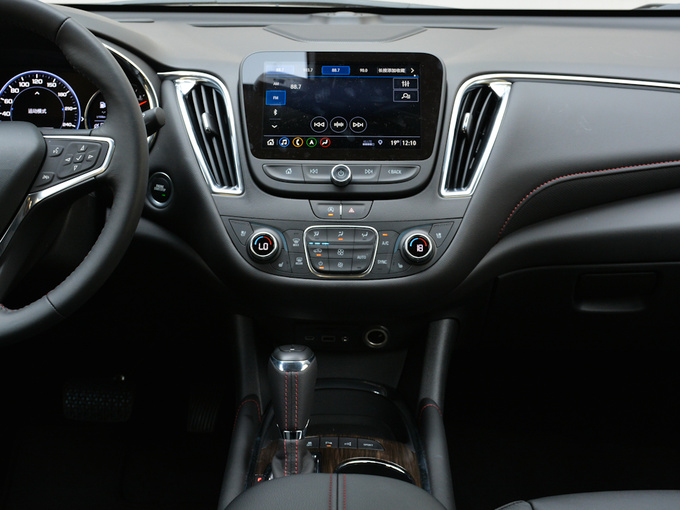 雪佛兰  Redline 550T 中控台