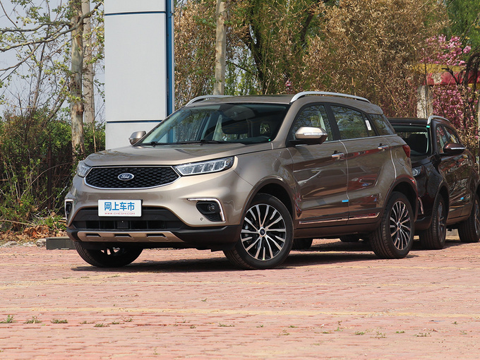 江铃福特  EcoBoost 145 左前正45度