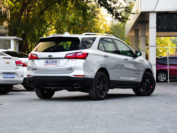 雪佛兰 Redline 550T 右后正45度