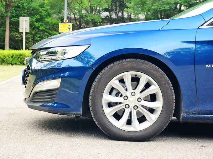 雪佛兰  535T 左前轮