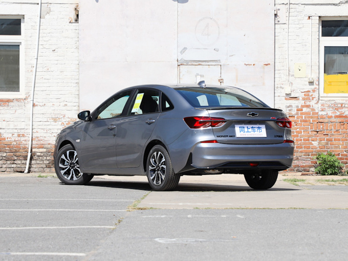 雪佛兰  RS 330T 自动畅快版 左后正45度