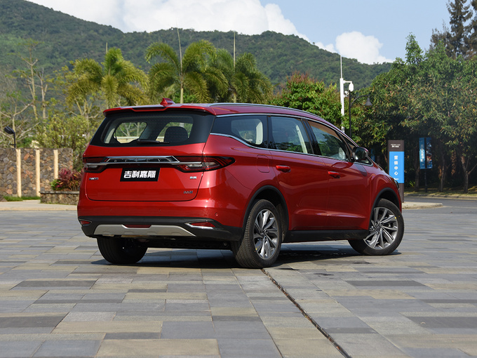吉利汽车 1.5TD MHEV 右后正45度