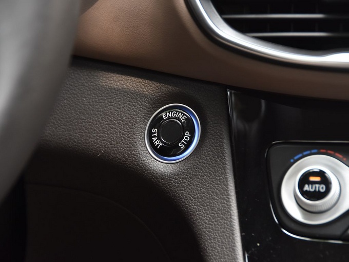 北京现代  380 TGDi TOP