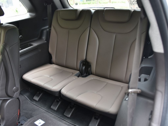 北京现代  380 TGDi TOP