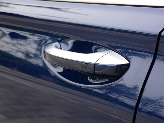 北京现代  380 TGDi TOP 左前门把手