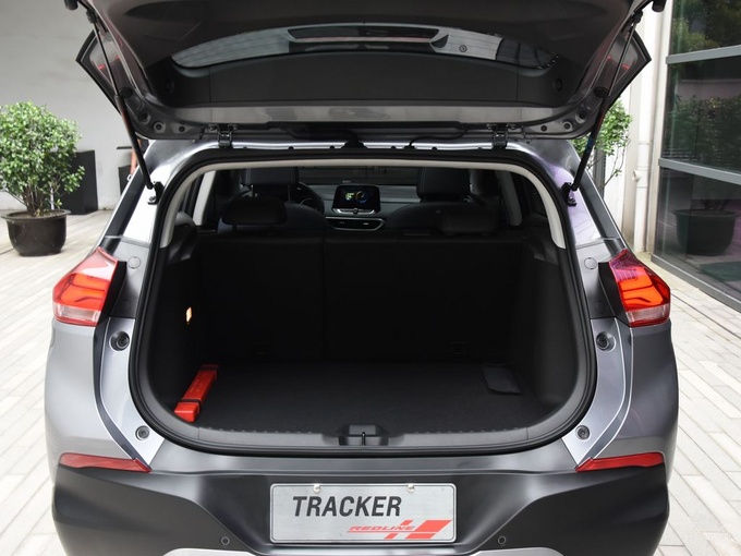 雪佛兰  基本型 后备箱