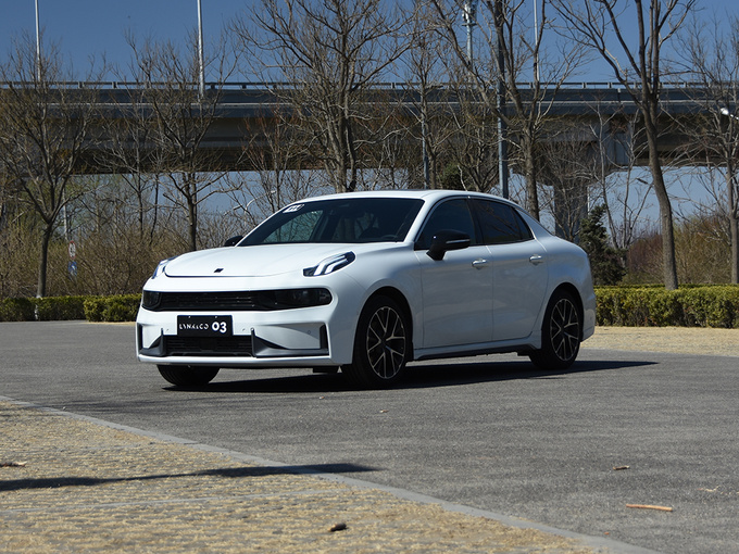 领克 2.0TD 左前正45度