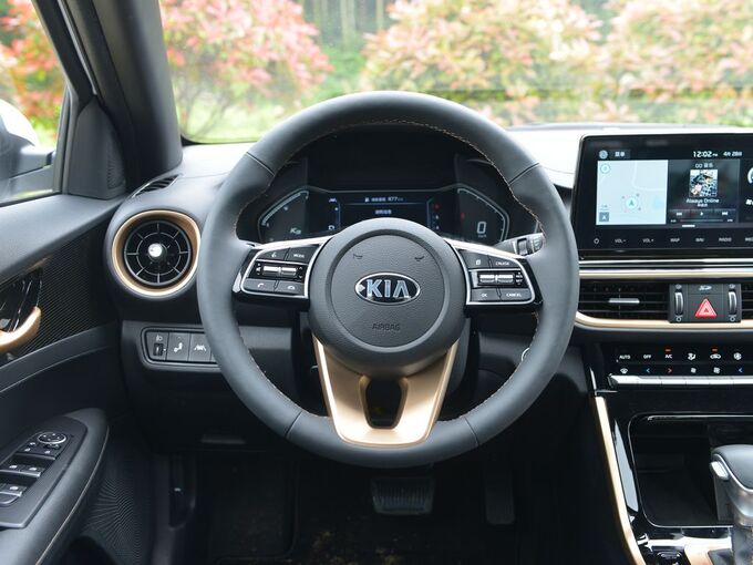 东风悦达起亚  1.5L 方向盘