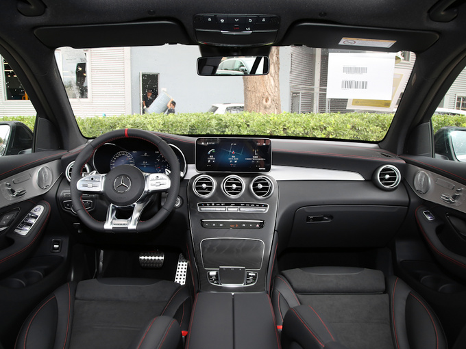 奔驰-AMG  AMG GLC 43 大中控全景