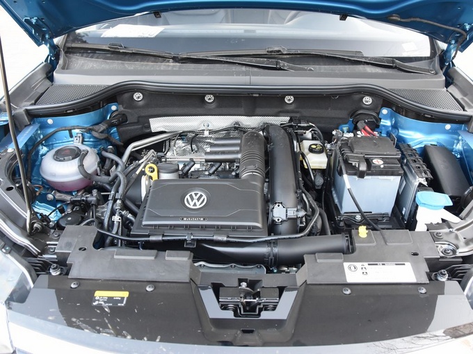 一汽大众  1.4T 发动机舱