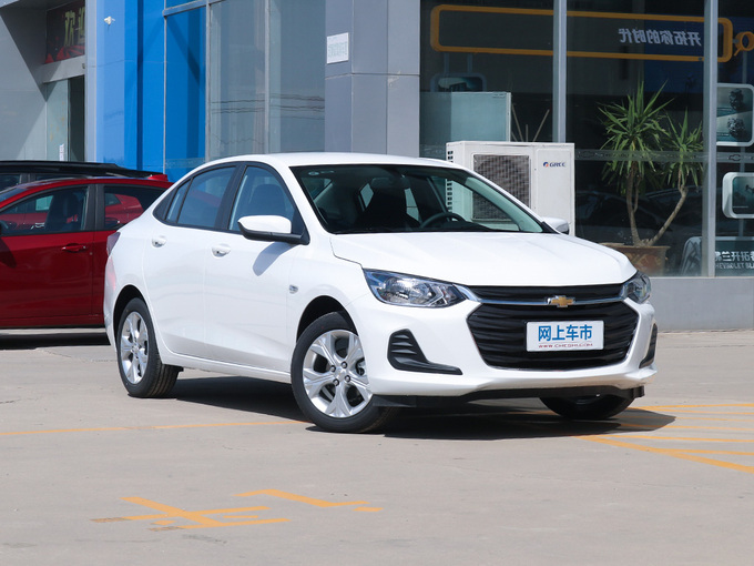 雪佛兰  325T 右前正45度