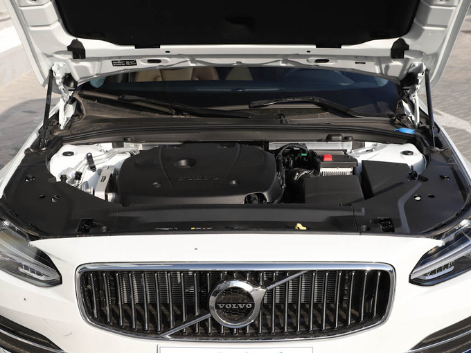 沃尔沃亚太  T5 发动机舱