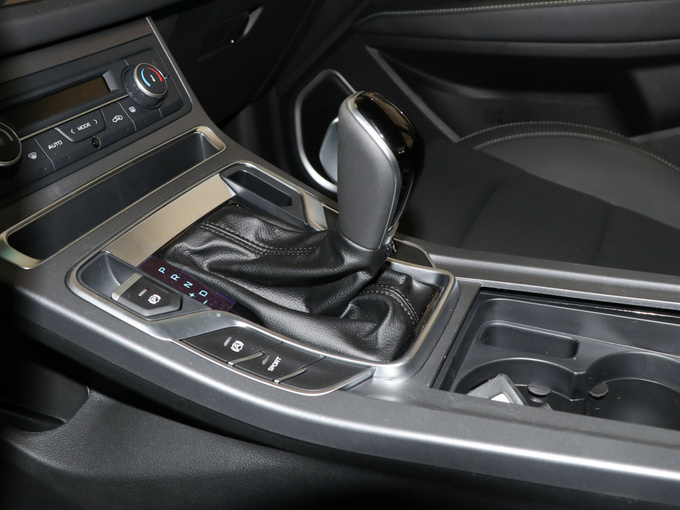 吉利汽车  领军版 1.5L CVT豪华型 换挡杆