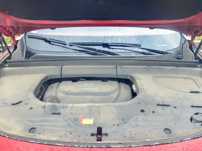 宝骏汽车  1.5T CVT智能驾控旗舰版 发动机舱