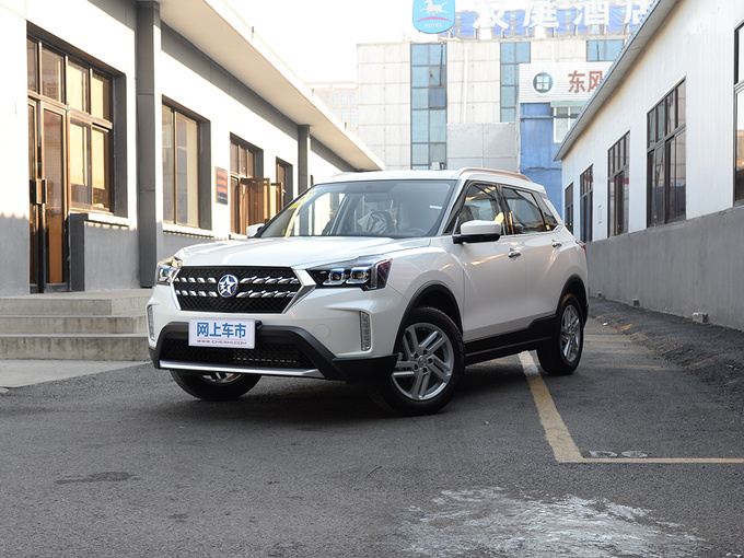 东风启辰  1.6L CVT智享版 左前正45度