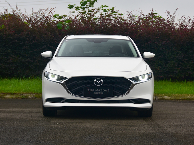 长安马自达  2.0L 正前