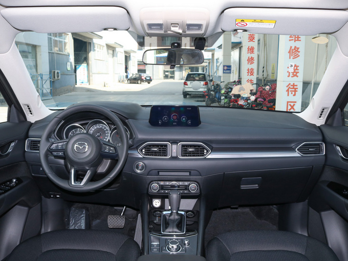 长安马自达  2.0L 大中控全景
