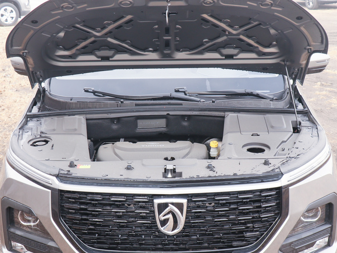 宝骏汽车  1.5T 手动舒适型 发动机舱