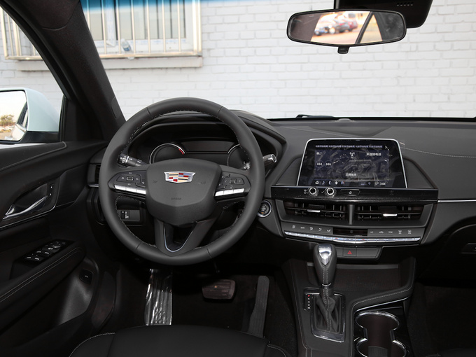 凯迪拉克(国产)  28T