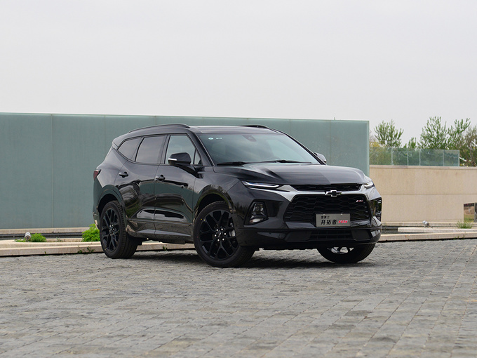 雪佛兰  RS 650T 右前正45度