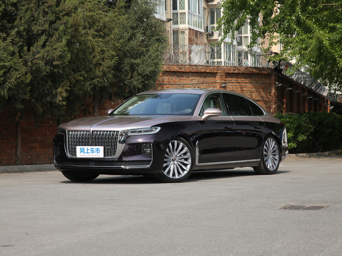 一汽红旗 3.0T 左前正45度