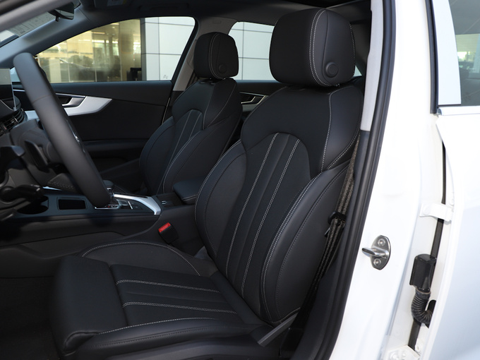 一汽奥迪 35 TFSI 前排座椅