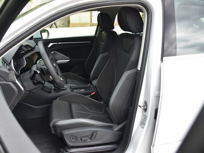 一汽奥迪 Sportback 45 TFSI quattro 前排座椅