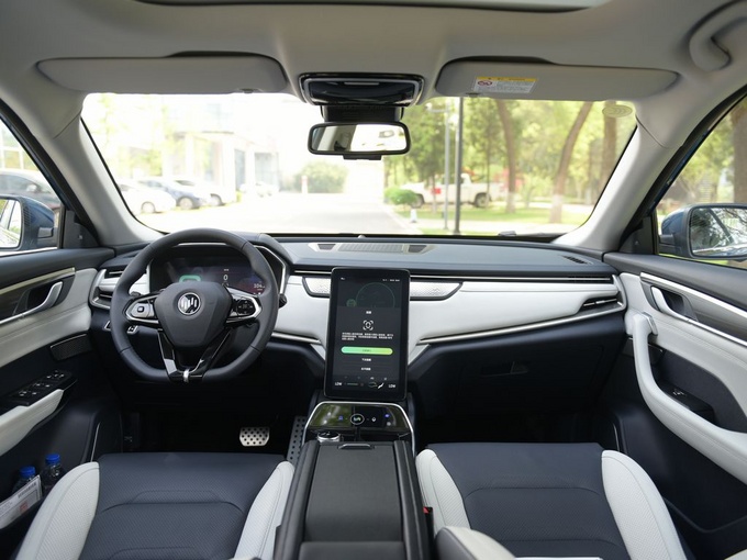 威马汽车  EX5-Z 大中控全景