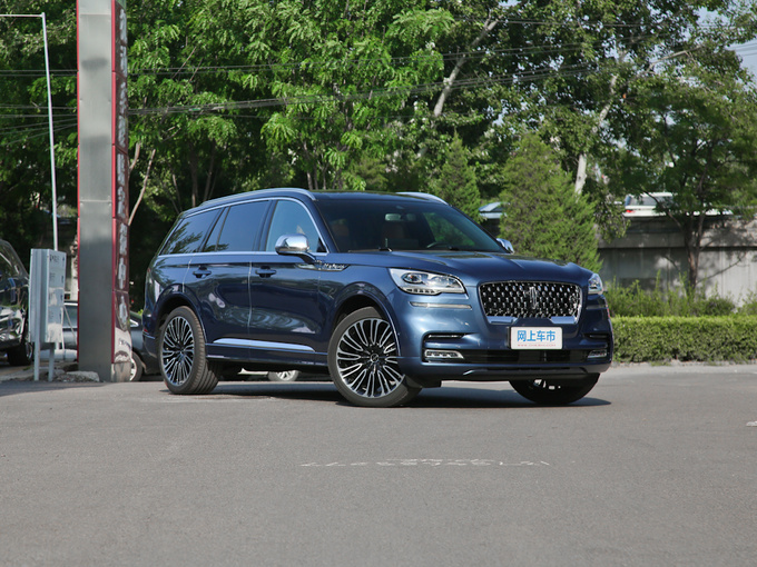 长安林肯  3.0T V6 右前正45度