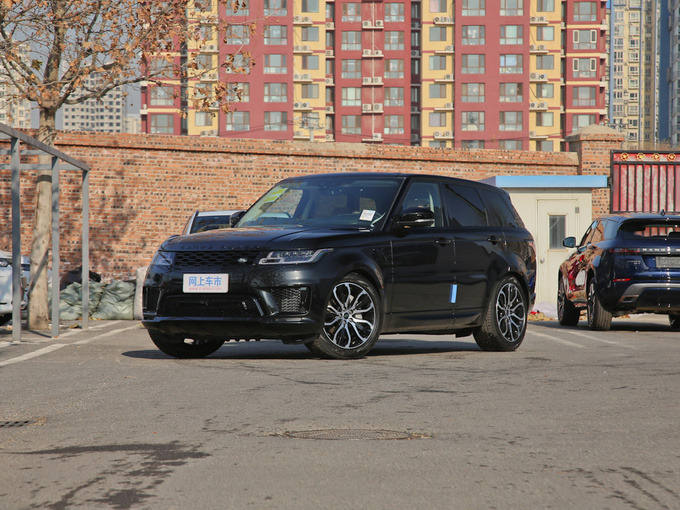 路虎  3.0 L6 左前正45度