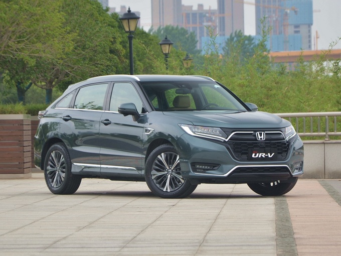 东风本田  370TURBO 右前正45度