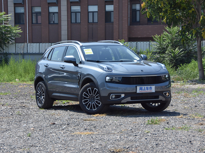 领克  2.0T 两驱纯Pro版 右前正45度