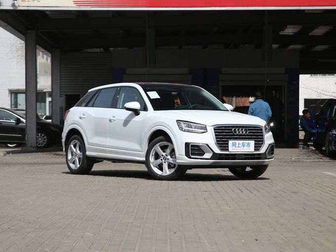 一汽奥迪  35 TFSI 右前正45度