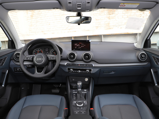 一汽奥迪  35 TFSI 大中控全景