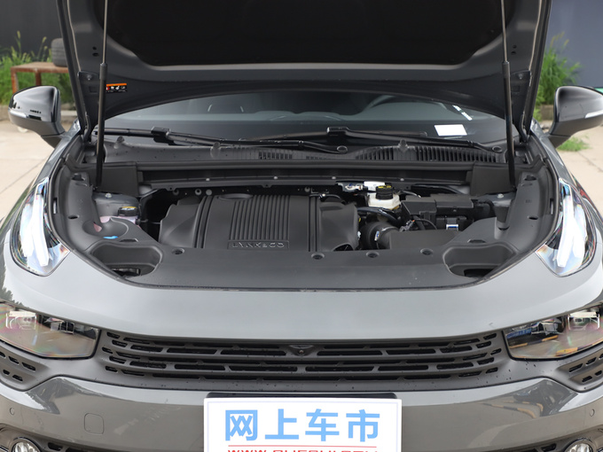 领克  1.5T DCT两驱劲 发动机舱
