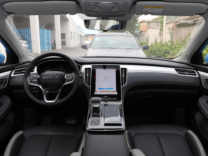 上汽荣威 300TGI 大中控全景