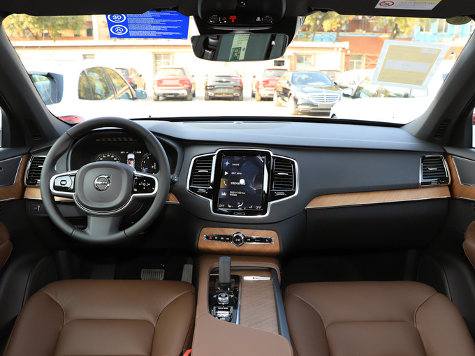 沃尔沃(进口)  B6 智逸豪华版 大中控全景