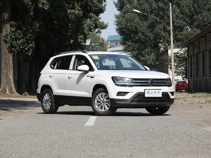 上汽大众  280TSI 右前正45度