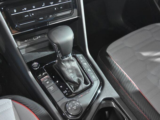 上汽大众  330TSI 换挡杆