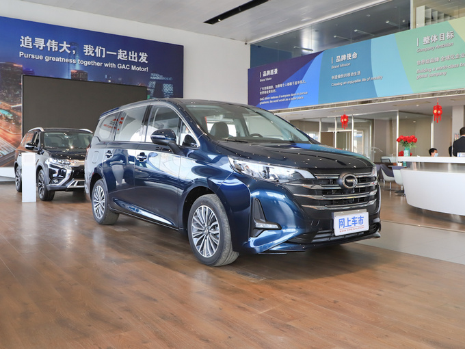 广汽传祺  270T 右前正45度